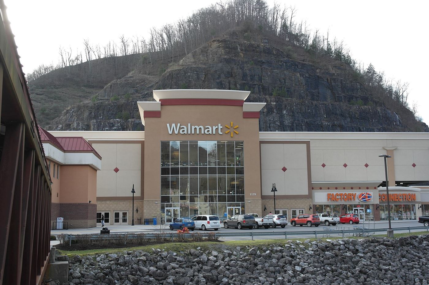 Buying Pill-Free Wellness Gear at Walmart: What Is Worth It, What to Check, What to Skip